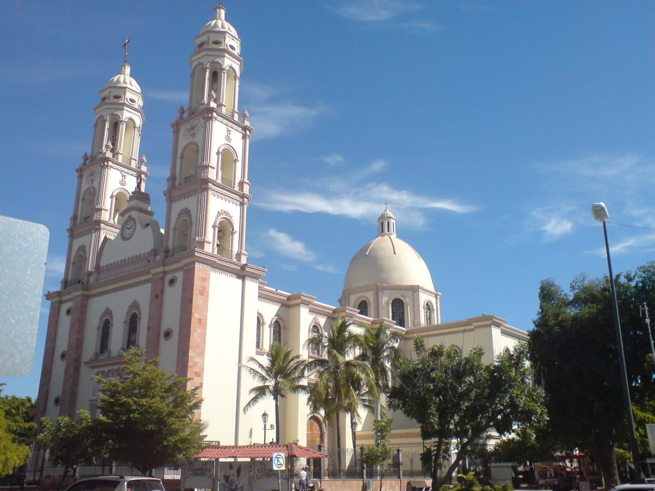 Catedral Basílica de Nuestra Señora del Rosario